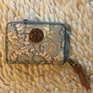 Tory Burch Dahlia wallet